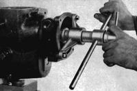 Kent-Moore J-938 Transmission Mainshaft Remover and Replacer