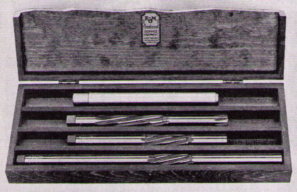 KMO-225A, KMO-226A .010 Oversize King Pin Reseater Set